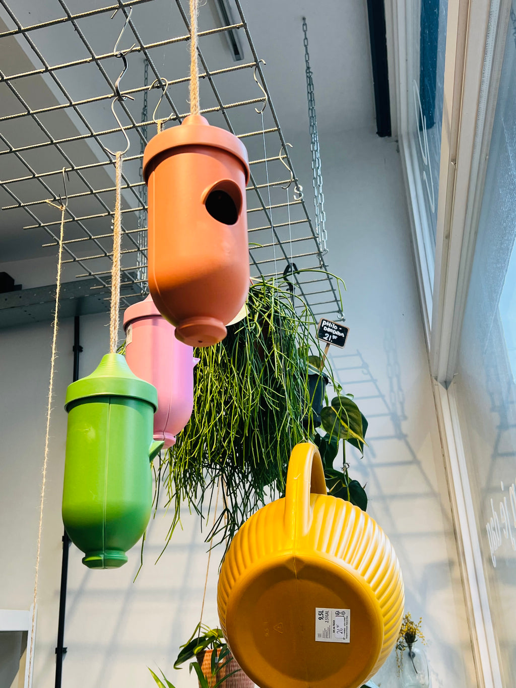 Vogelhuisje oranje, roze of groen