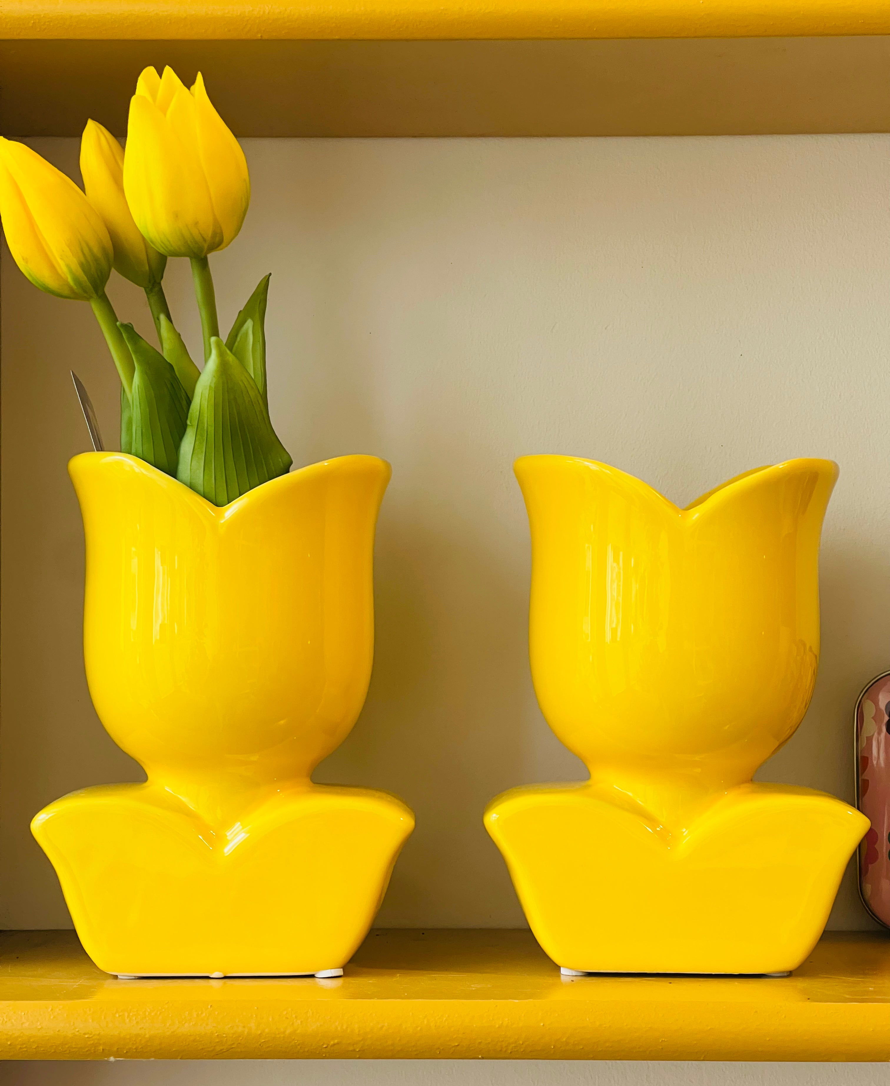 Bloempot geel bloemvorm